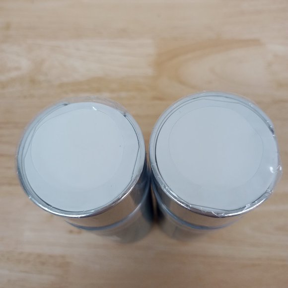 (SOLD)2 X European Wax Center CLARIFY + RENEW Graceful Strut Body Wash 8.4 FL OZ - Picture 2 of 4